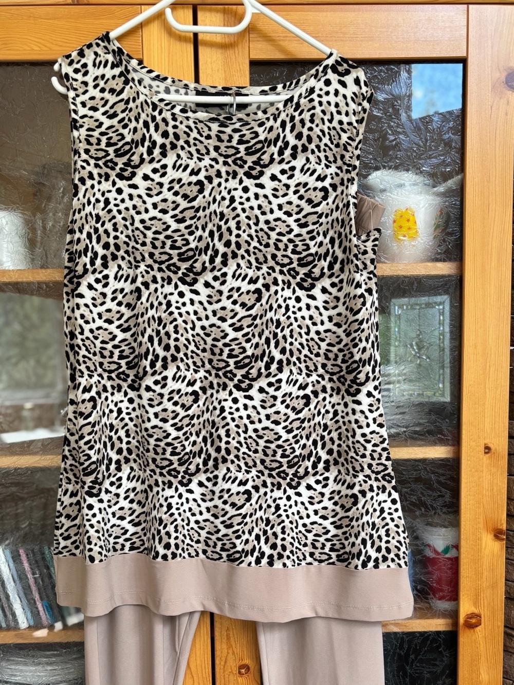NWT NINA LEONARD Stretchy 2 Piece Tank Top and Capri set XL
